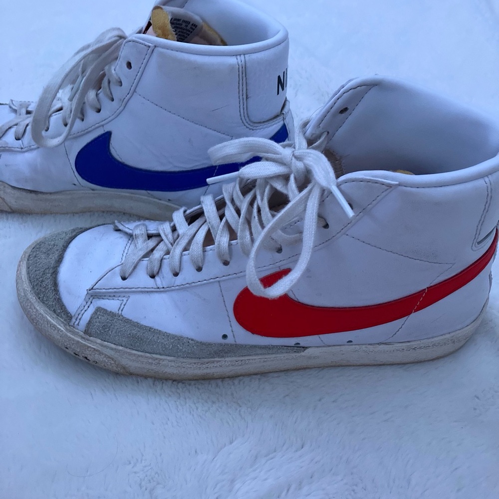 Men’s mid 77 blue and red Nike shoes, US men’s 8.5, US women’s 10